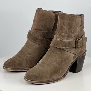 Suede Ankle Boots Booties BCBGeneration Taupe Brown Boho Bohemian Western Indie